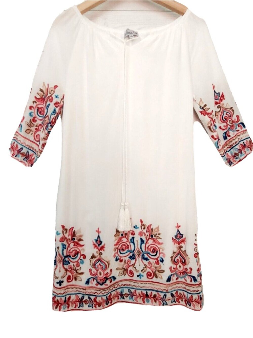 White Dress Size Small Colorful Embroidery Summer Boho Fiesta Pullover